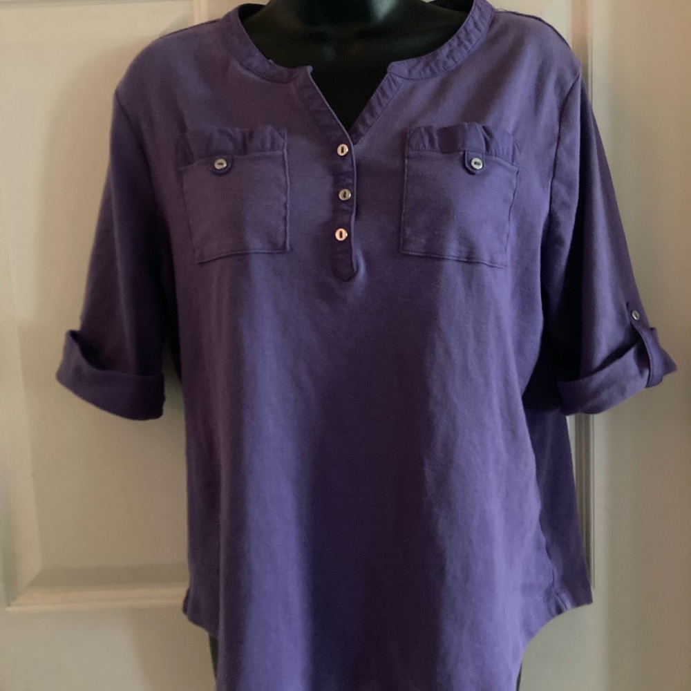 Buttoned down top - Picture 2 of 5